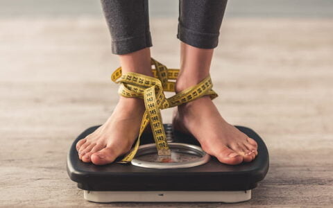 HD-wallpaper-weight-loss-diet-concepts-weighing-scales-yellow-measuring-tape-healthy-lifestyle - FactsAll - FactsAll